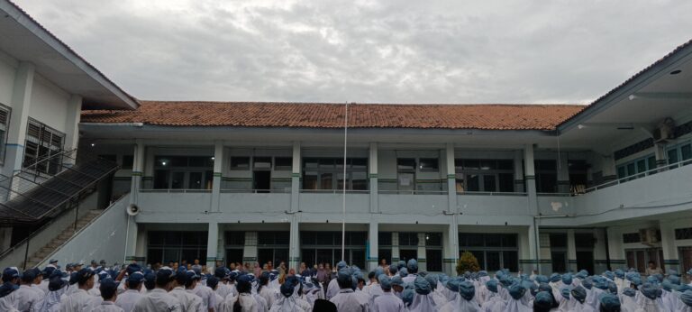 Semangat Kebersamaan Warnai Peringatan Hari Pendidikan Nasional di Setiabudhi Semarang